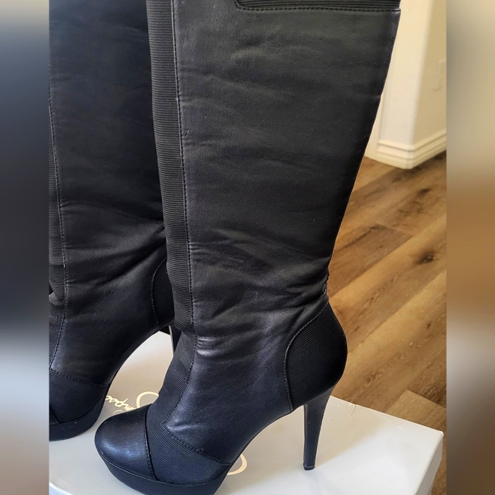 Ladies black boots
